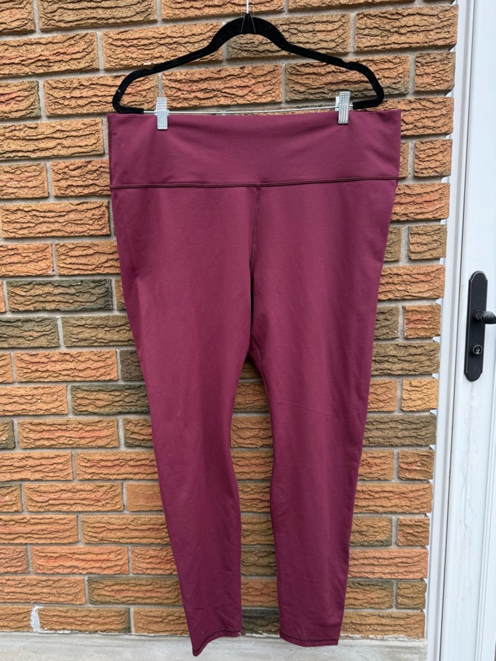 Fabletics Define PowerHold High-Waisted Leggings in Merlot